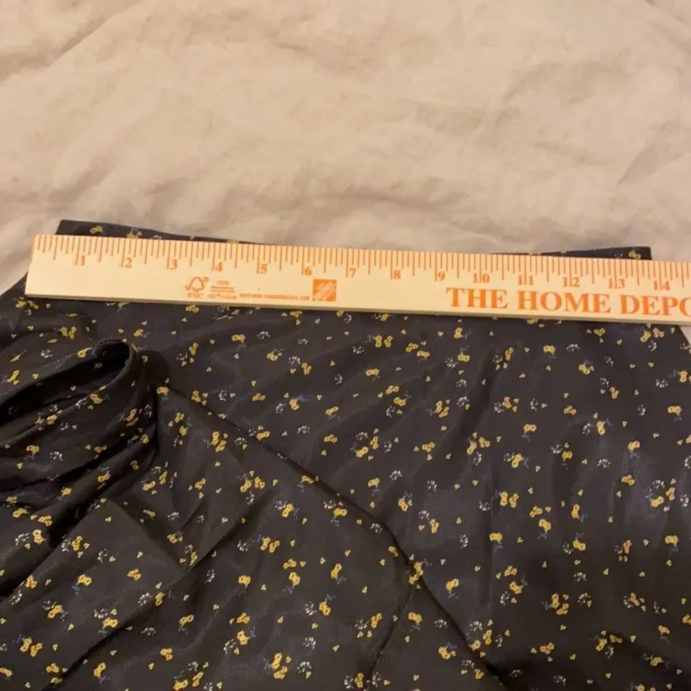 𝅺h&m long floral black- yellow skirt skirt. NWT. New. Size 4
